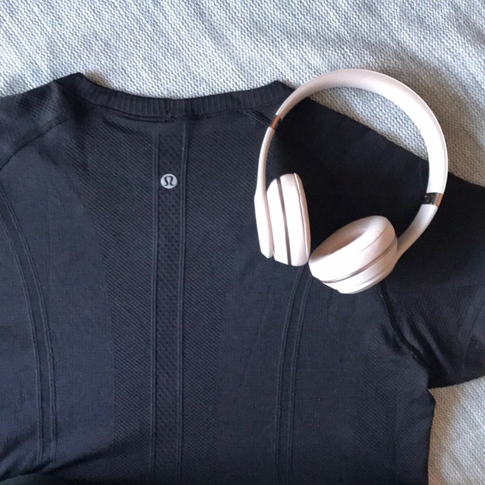 Lululemon Short Sleeve Top Sz. 12